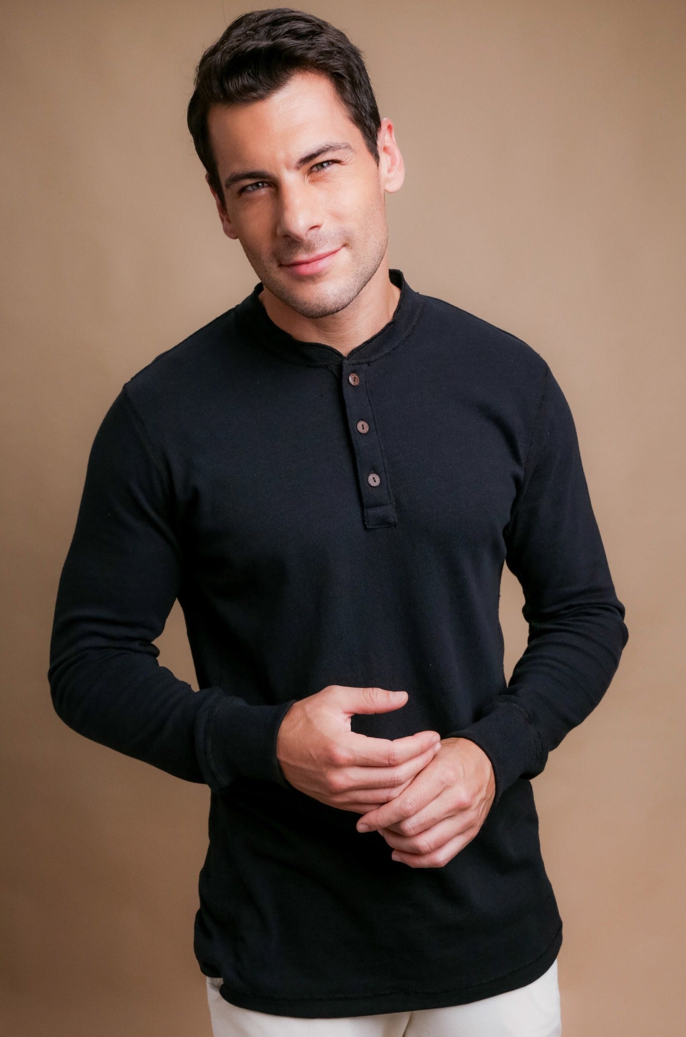 Chemise à manches longues Henley pour hommes
