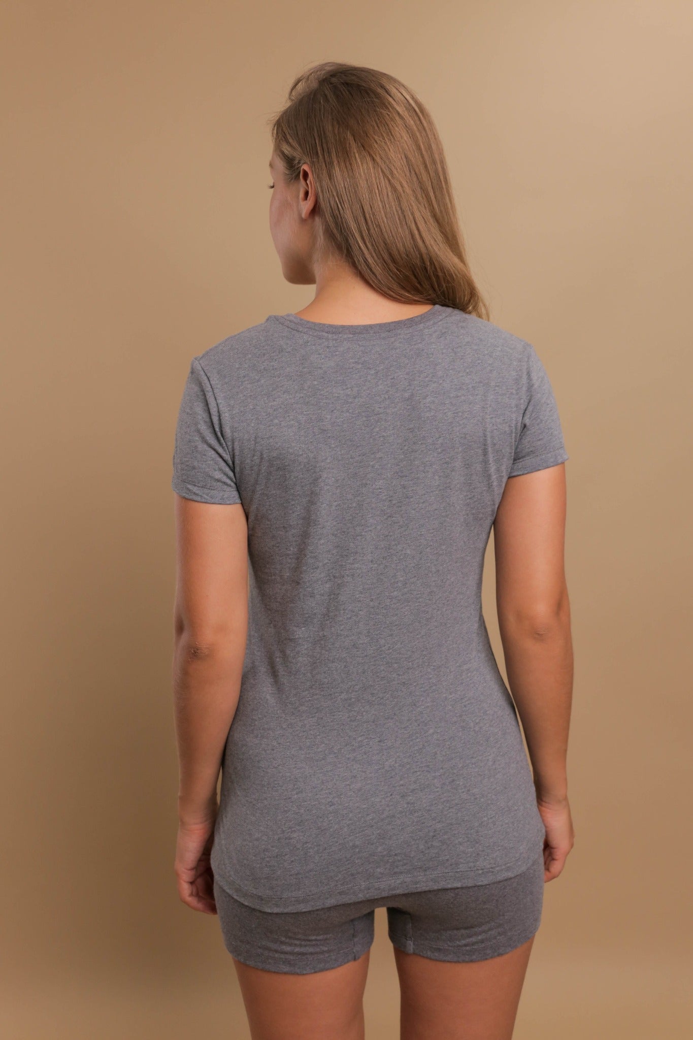 Chemise à manches courtes et col rond pour femmes